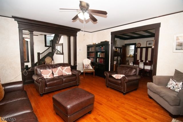 881 Colonia Rd, Elizabeth City, NJ 07208