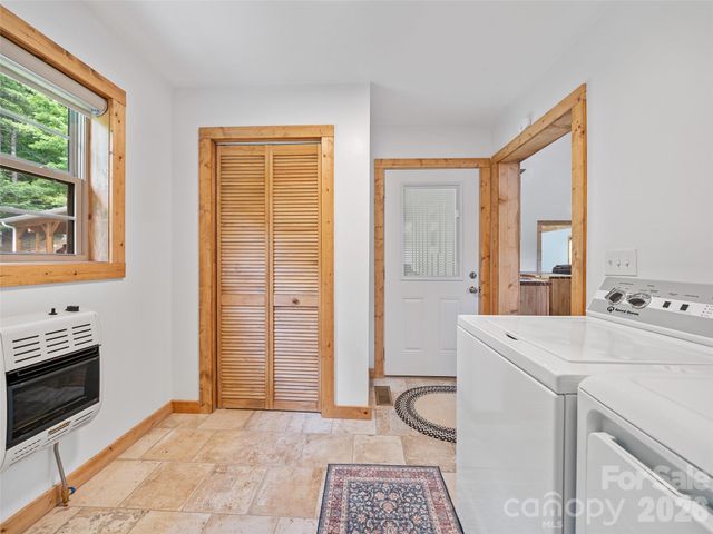 109 Tall Timber Lane, Green Mountain, NC 28740