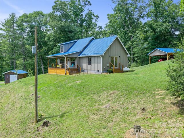109 Tall Timber Lane, Green Mountain, NC 28740