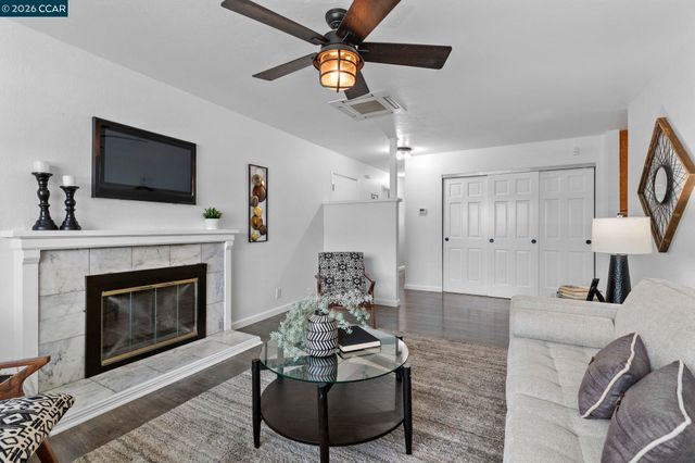 2674 E Olivera Rd, Concord, CA 94519