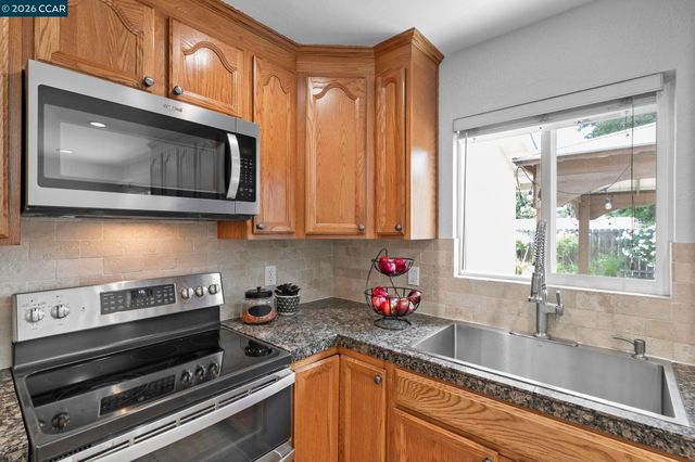 2674 E Olivera Rd, Concord, CA 94519
