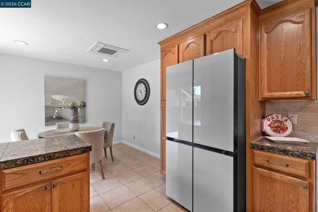 2674 E Olivera Rd, Concord, CA 94519