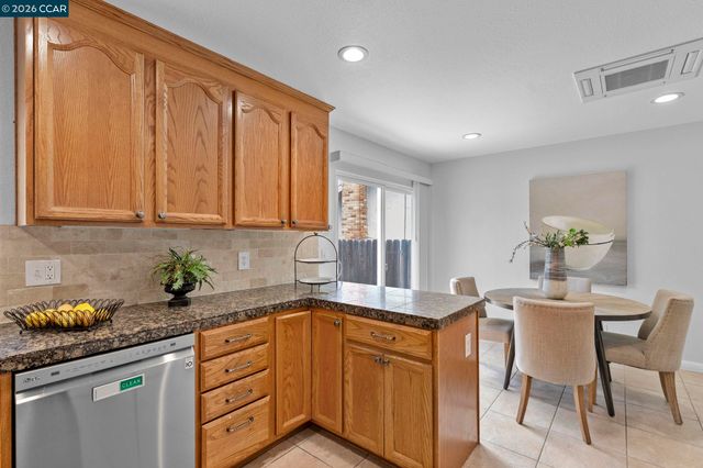 2674 E Olivera Rd, Concord, CA 94519