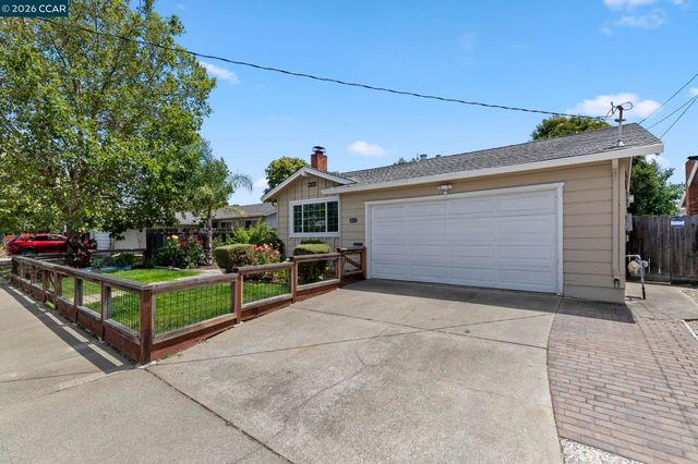 2674 E Olivera Rd, Concord, CA 94519