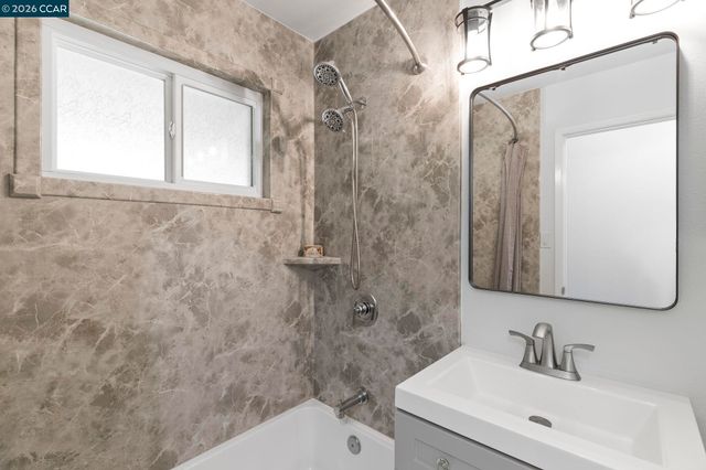 2674 E Olivera Rd, Concord, CA 94519