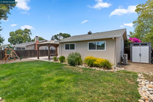 2674 E Olivera Rd, Concord, CA 94519