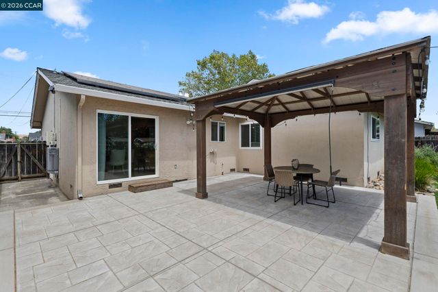 2674 E Olivera Rd, Concord, CA 94519