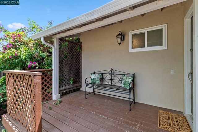 2674 E Olivera Rd, Concord, CA 94519