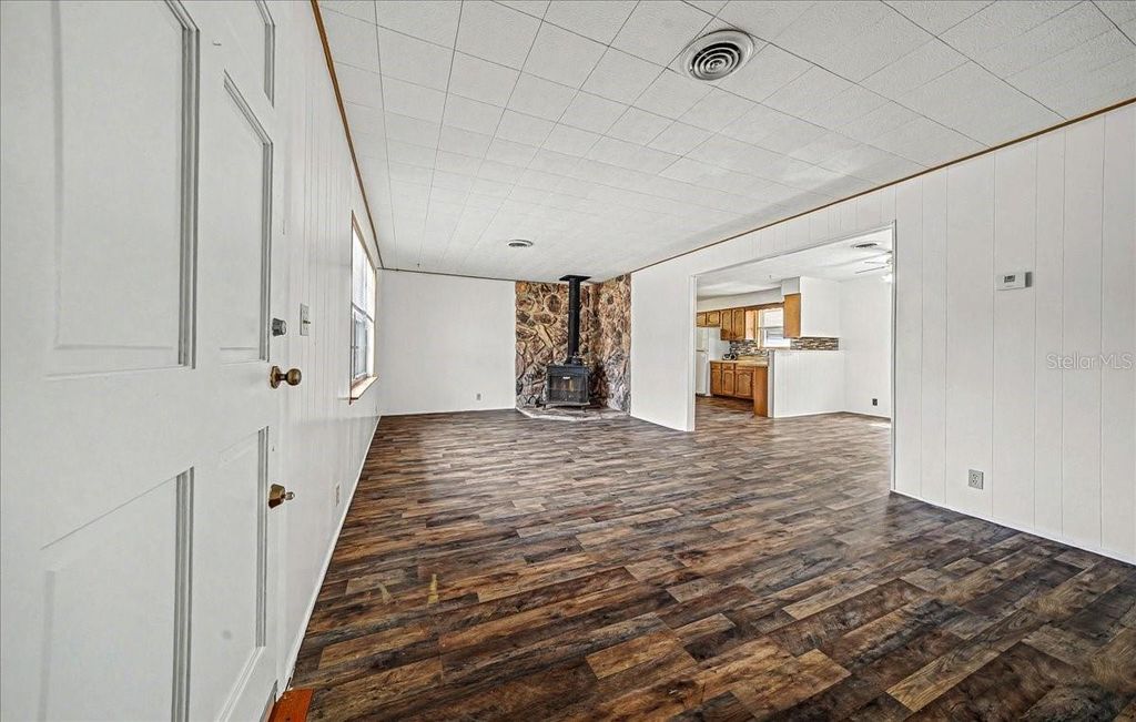 Image 12 of property listing at 12550 SW 43RD STREET ROAD, Ocala, FL 34481