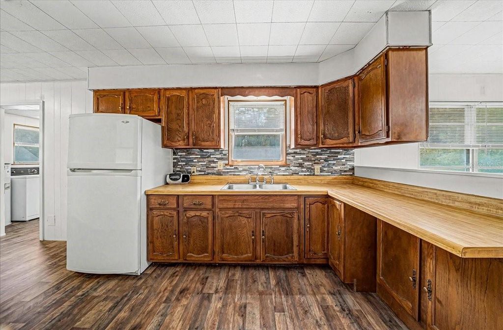 Image 21 of property listing at 12550 SW 43RD STREET ROAD, Ocala, FL 34481