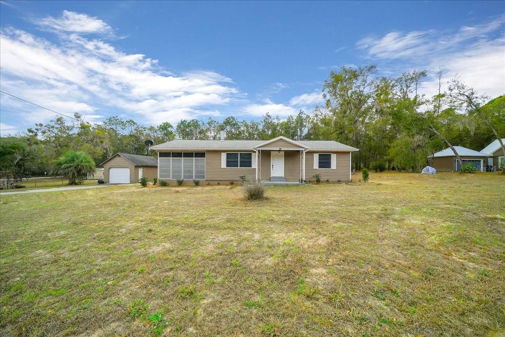 Image 6 of property listing at 12550 SW 43RD STREET ROAD, Ocala, FL 34481