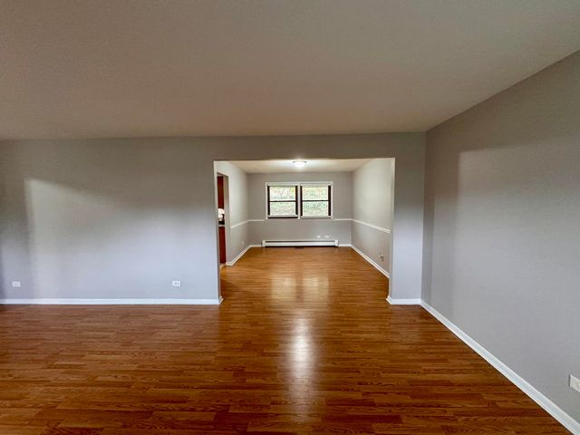 4325 Oakwood Lane, Matteson, IL 60443