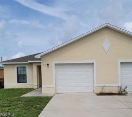 3410 SW 7th PL, Cape Coral, FL 33914
