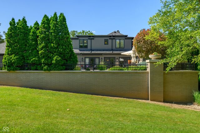 4023 Cedar Hills North Drive, Greenwood, IN 46143
