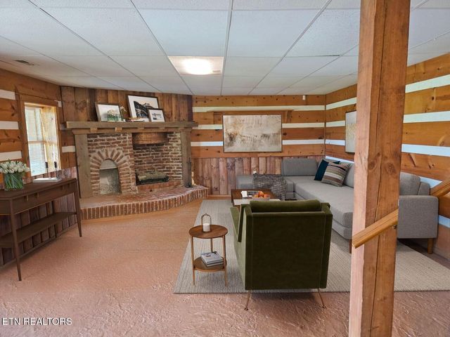 2875 E Walnut Grove Rd, Sevierville, TN 37876