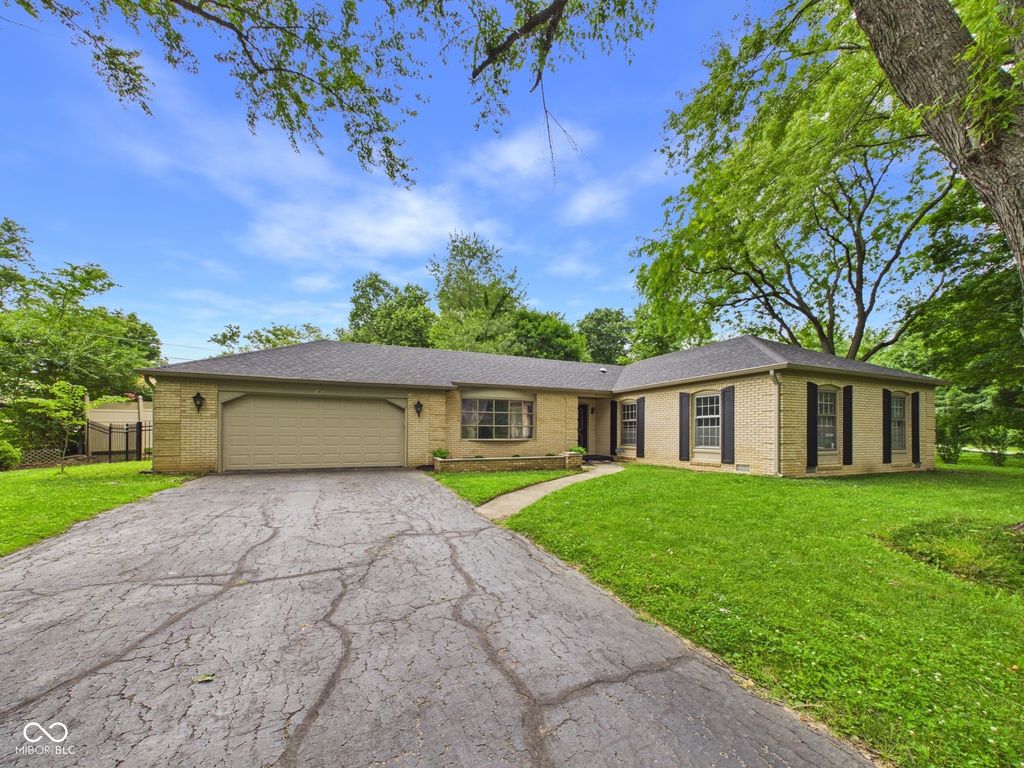 1403 Cottonwood Drive, Anderson, IN 46012