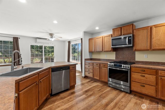 90 E Park Loop, Shelton, WA 98584