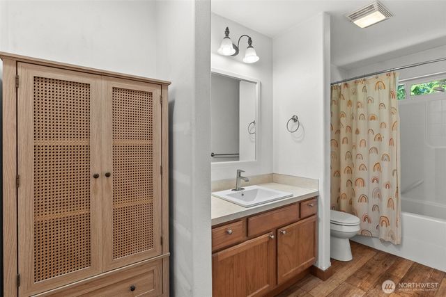 90 E Park Loop, Shelton, WA 98584