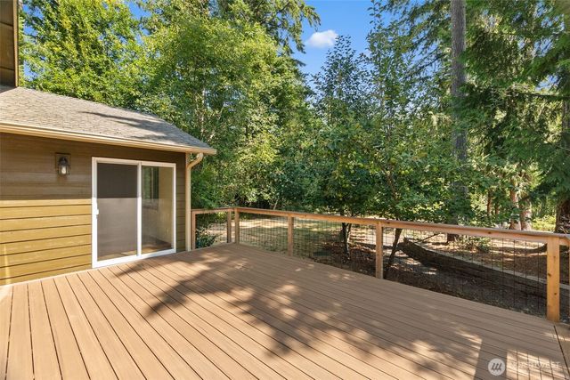 90 E Park Loop, Shelton, WA 98584