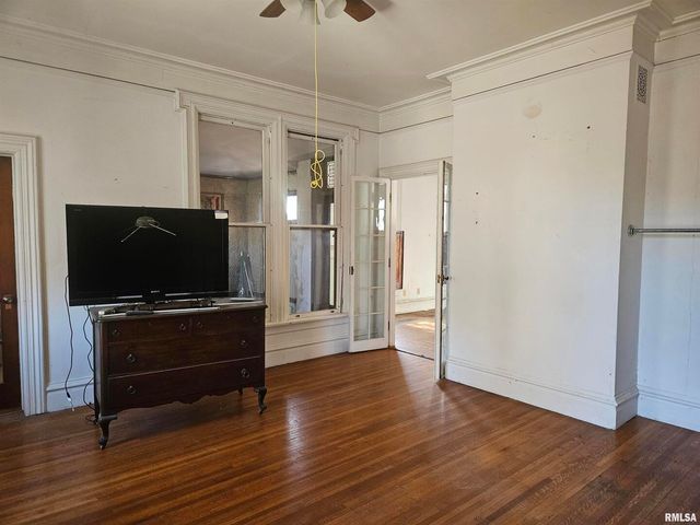 728 21ST Street, Rock Island, IL 61201