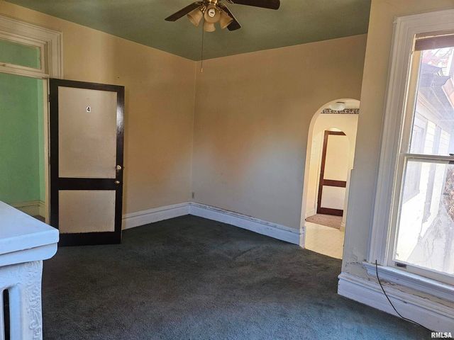 728 21ST Street, Rock Island, IL 61201