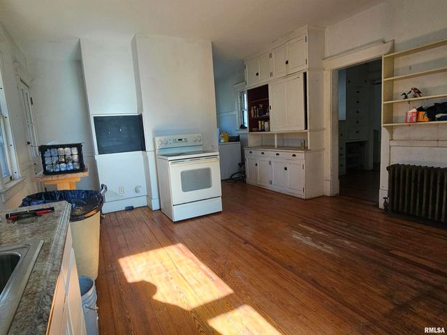 728 21ST Street, Rock Island, IL 61201