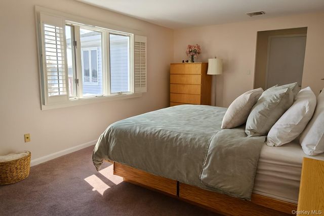 69 Ann Drive S, Freeport, NY 11520