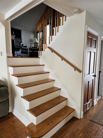 69 Ann Drive S, Freeport, NY 11520