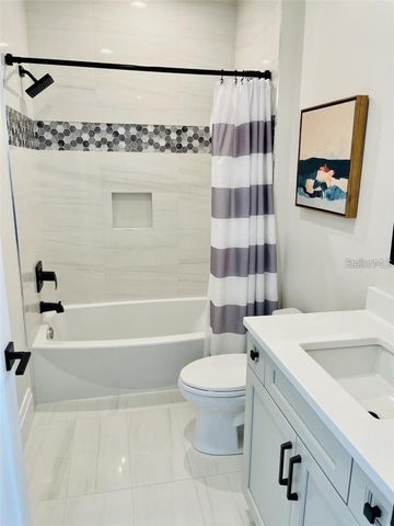 2060 ILLINOIS AVENUE NE, St Petersburg, FL 33703