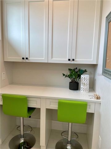 2060 ILLINOIS AVENUE NE, St Petersburg, FL 33703