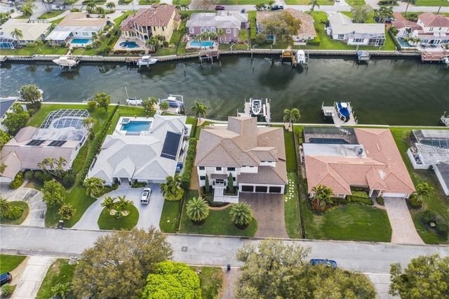 2060 ILLINOIS AVENUE NE, St Petersburg, FL 33703