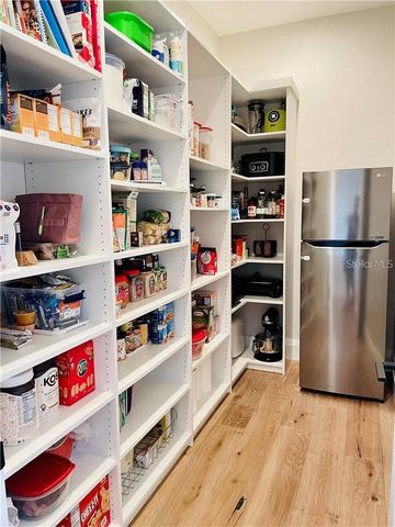 2060 ILLINOIS AVENUE NE, St Petersburg, FL 33703