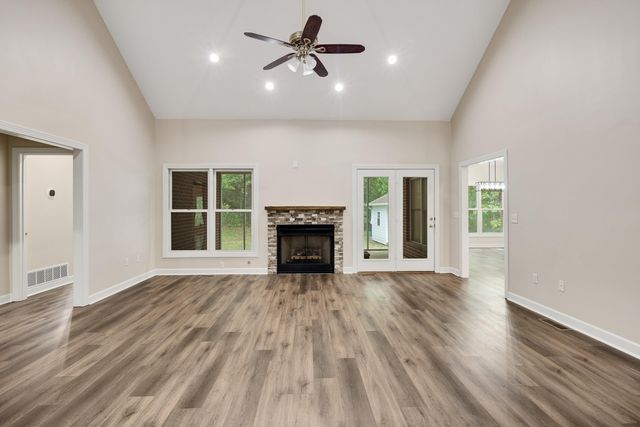 315 DEERFIELD CV, Somerville, TN 38068