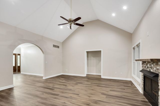 315 DEERFIELD CV, Somerville, TN 38068