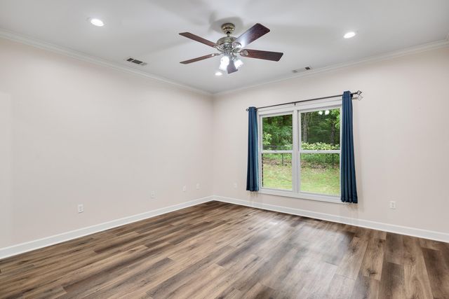 315 DEERFIELD CV, Somerville, TN 38068