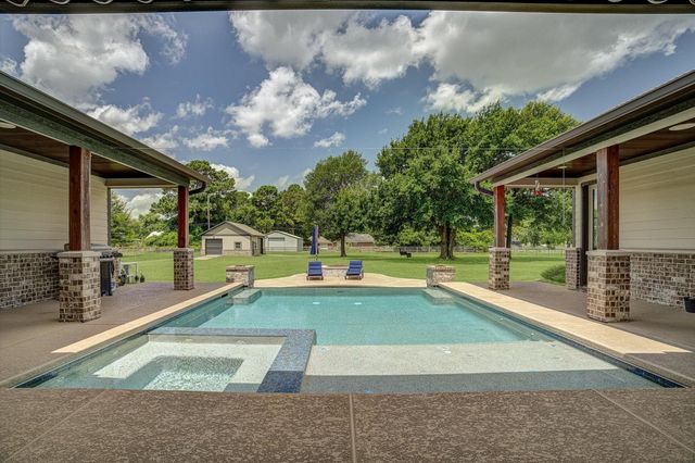 18207 E Cypress Hill Circle, Cypress, TX 77433
