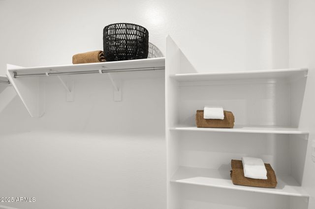 15404 W GRAY FOX Trail, Surprise, AZ 85387