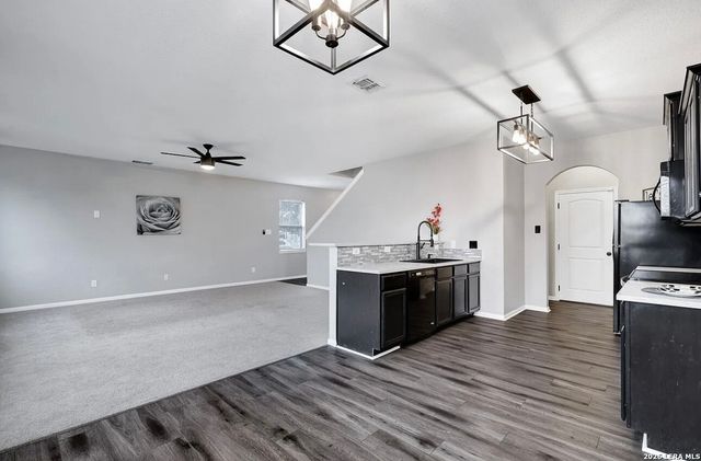 7087 Capeshaw, San Antonio, TX 78252