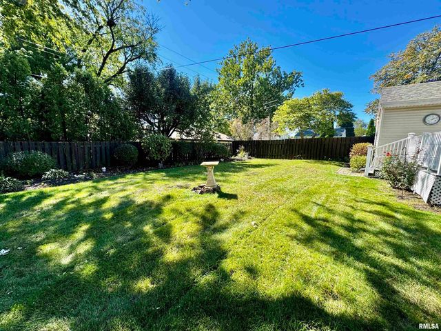 414 W RIDGEMONT Road, Peoria, IL 61614