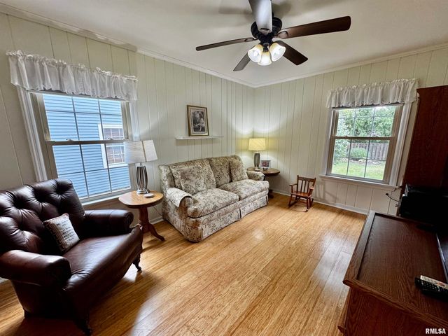 414 W RIDGEMONT Road, Peoria, IL 61614