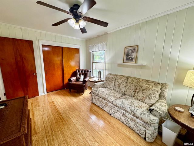 414 W RIDGEMONT Road, Peoria, IL 61614