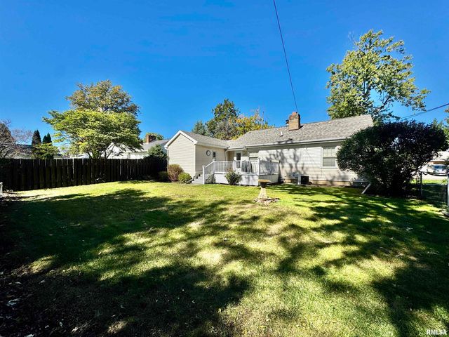 414 W RIDGEMONT Road, Peoria, IL 61614
