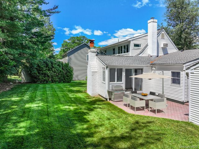 11 Overlook Road, Ardsley, NY 10502