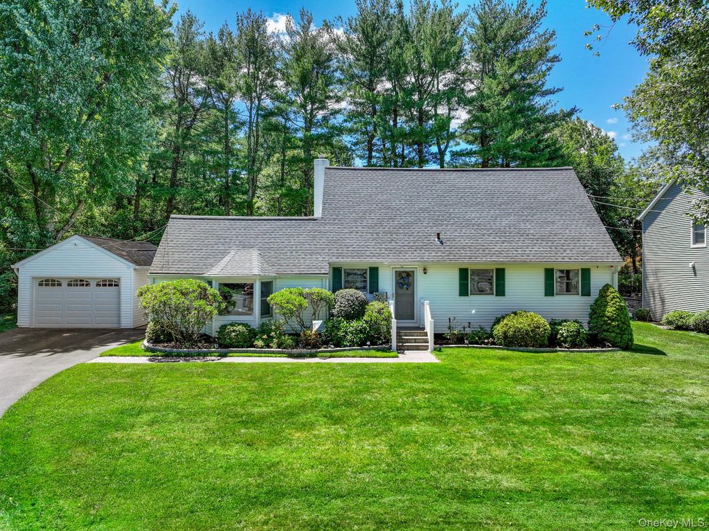 11 Overlook Road, Ardsley, NY 10502
