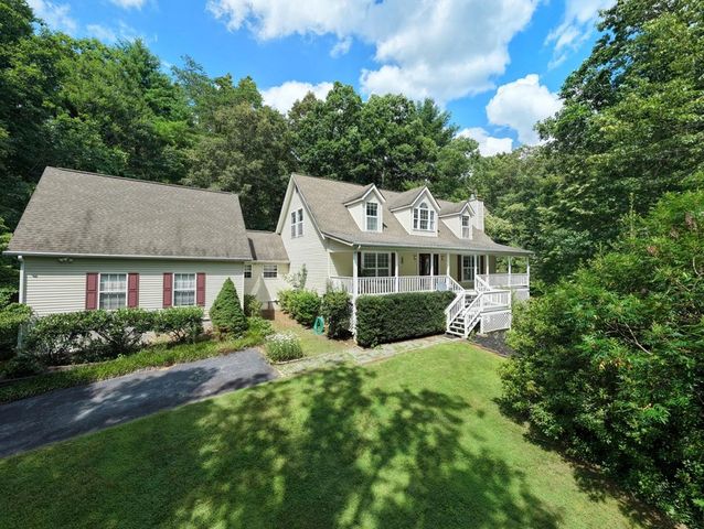 16 Souther Ridge Conn, Blairsville, GA 30512