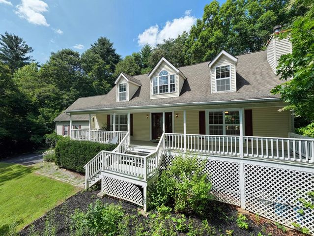 16 Souther Ridge Conn, Blairsville, GA 30512