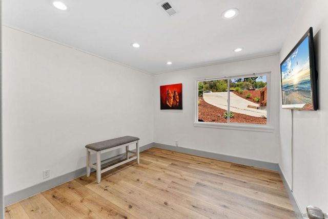 10111 Cliffwood Dr, La Mesa, CA 91941