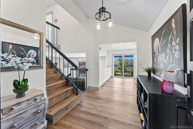 10111 Cliffwood Dr, La Mesa, CA 91941