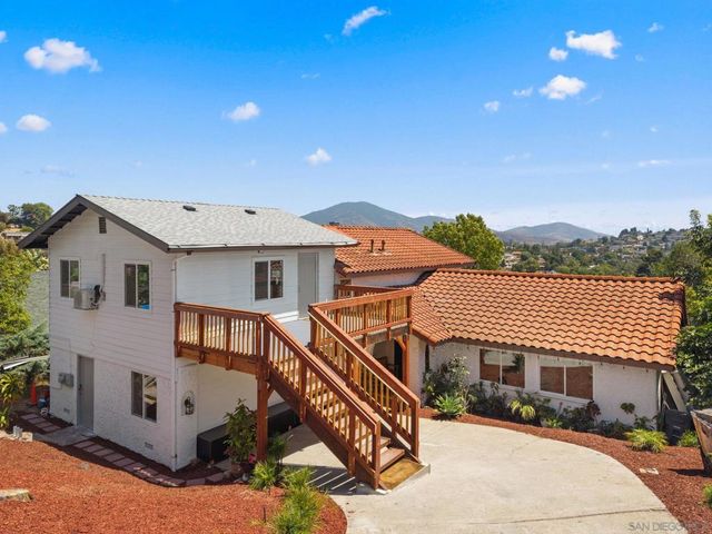 10111 Cliffwood Dr, La Mesa, CA 91941