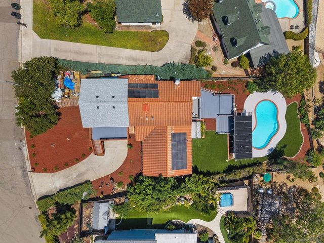 10111 Cliffwood Dr, La Mesa, CA 91941